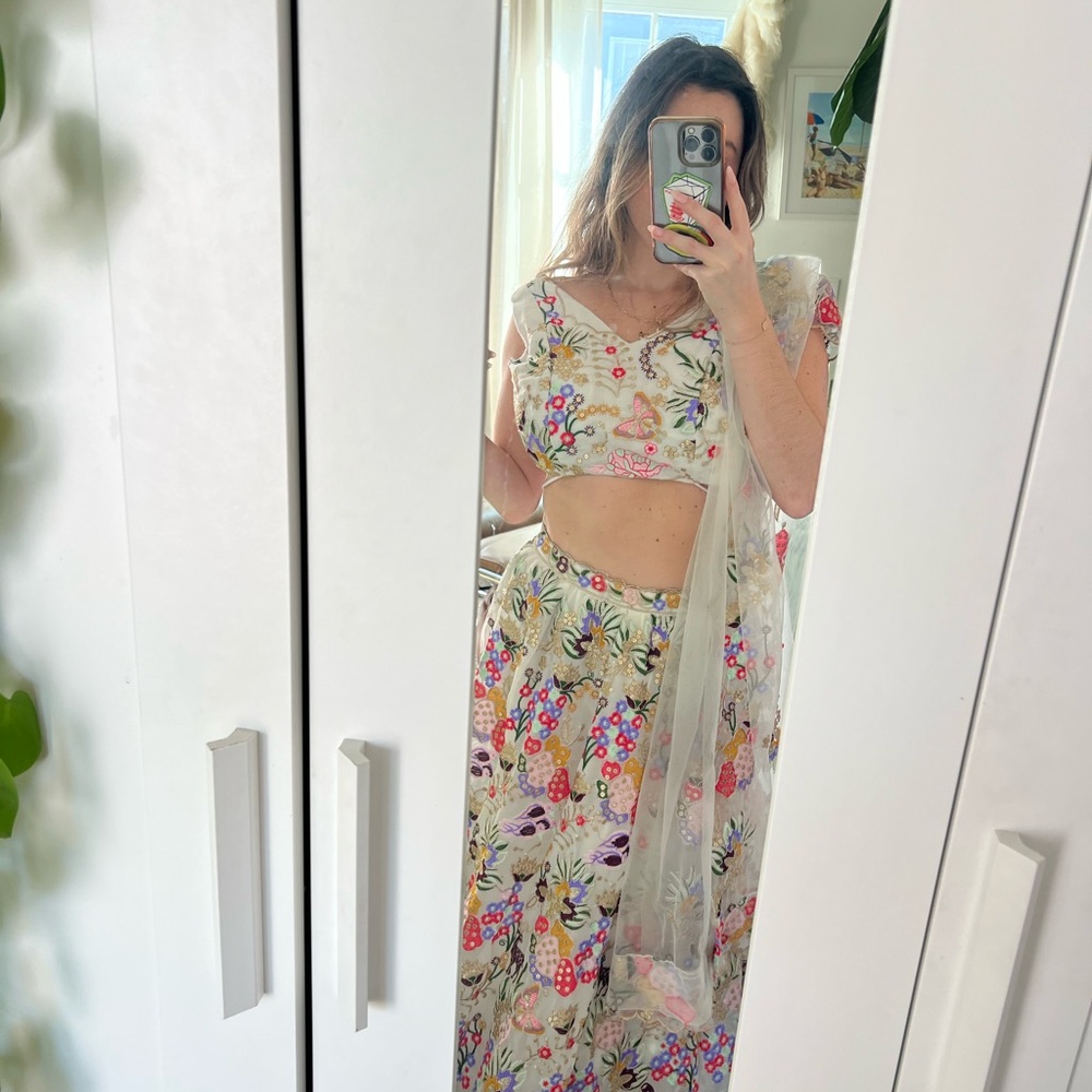 Multicolor floral embroidered Georgette Lehenga Set With Dupatta - Picture 6 of 13
